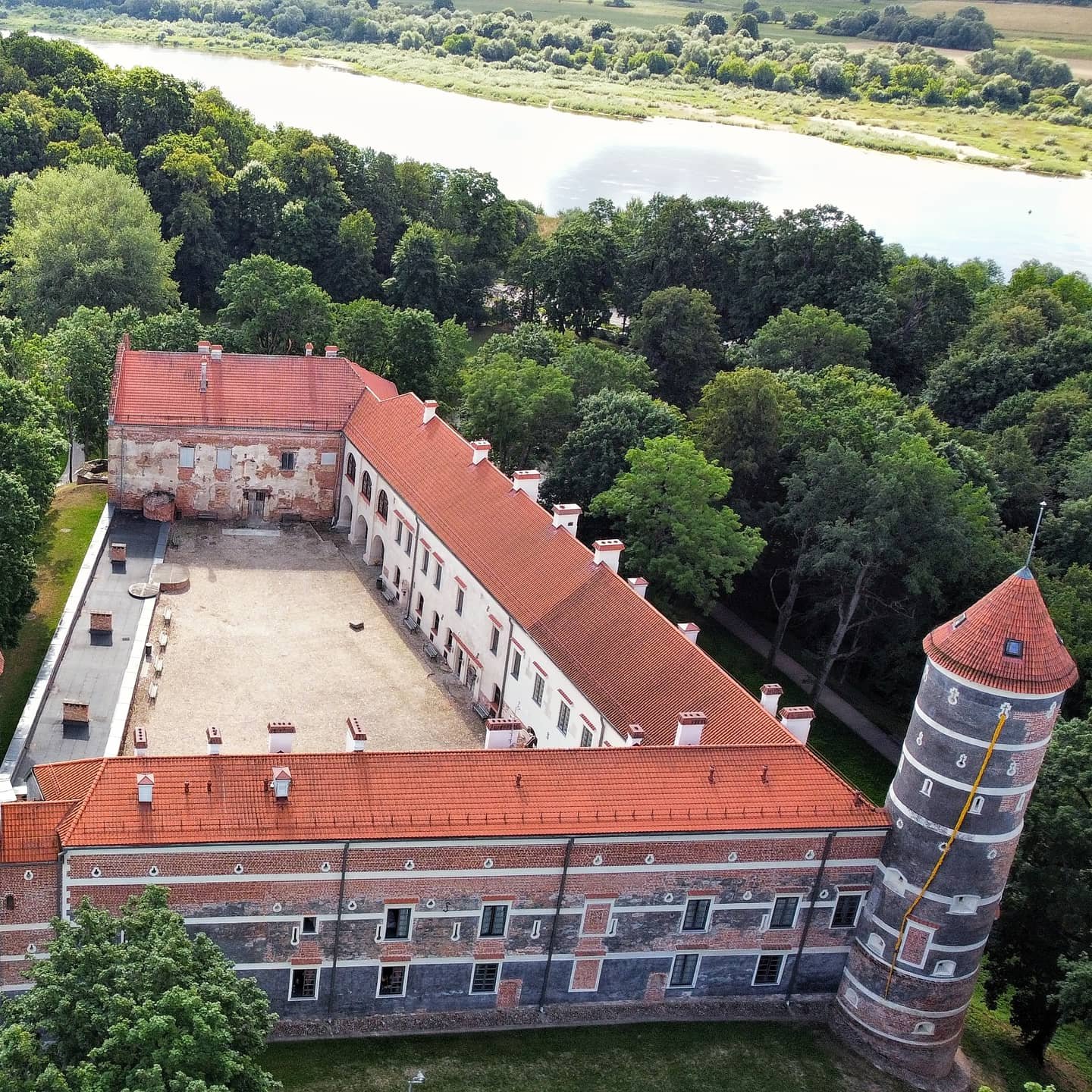 Panemunės Castle